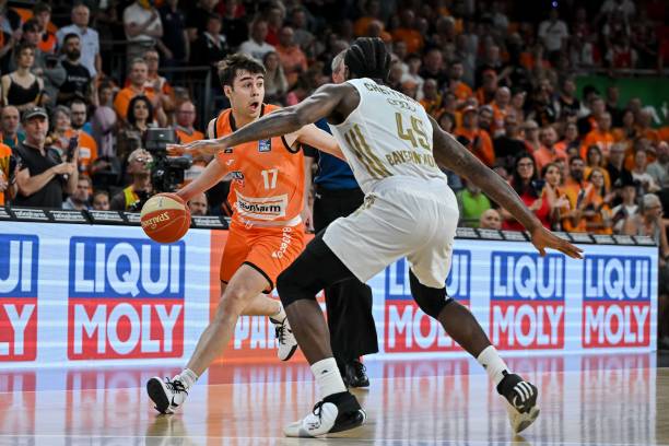 都是经过严 都是经过严